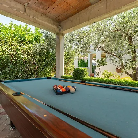 2 Bedroom Lovely In *