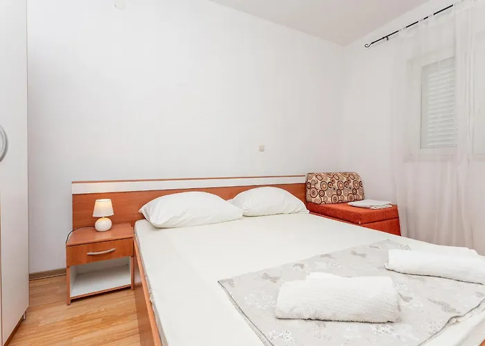 2 Bedroom Lovely In *