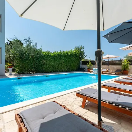 2 Bedroom Awesome In