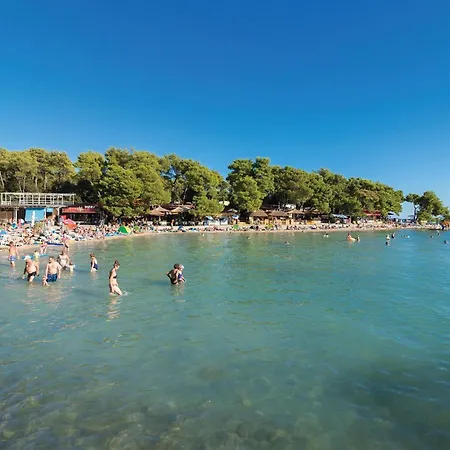 2 Bedroom Awesome In Pakoštane
